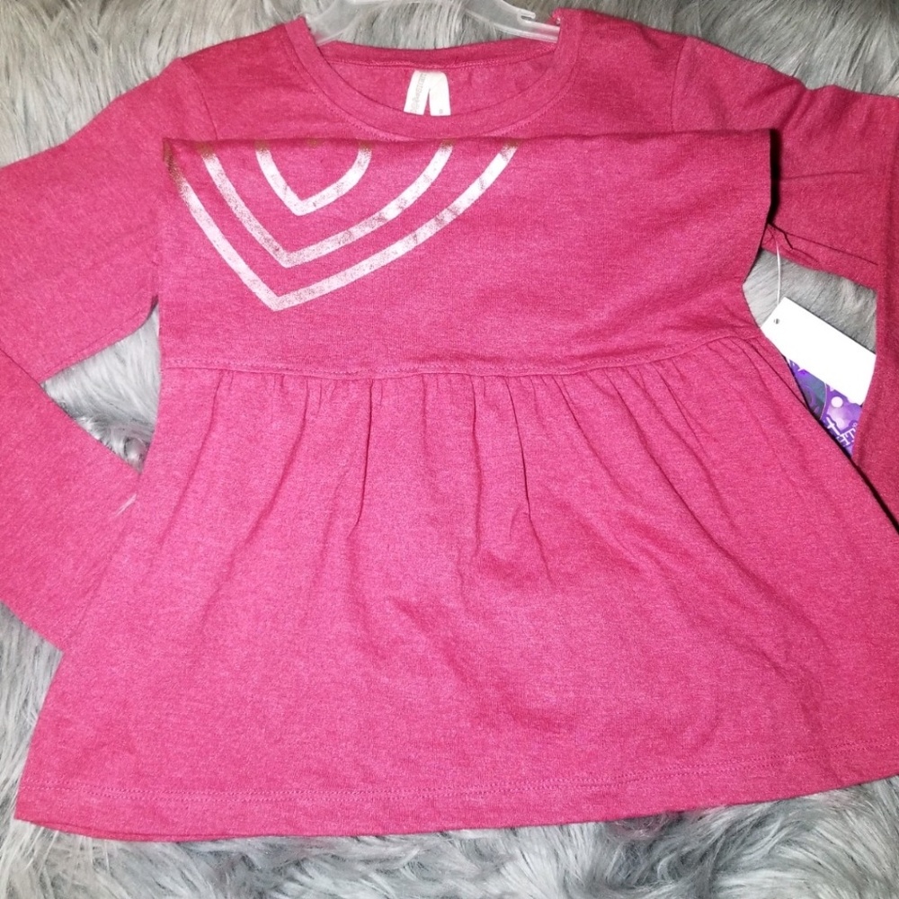 Cute long sleeved top with heart